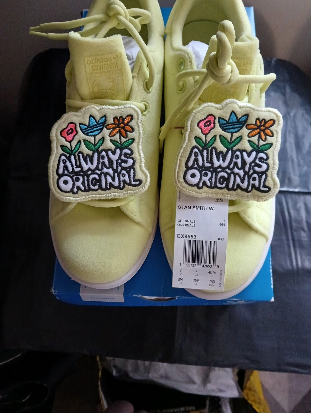 NWT Adidas Stan Smith Always Original Volt Felt Shoes GX8553 – Size 8.5 (7 Mens)